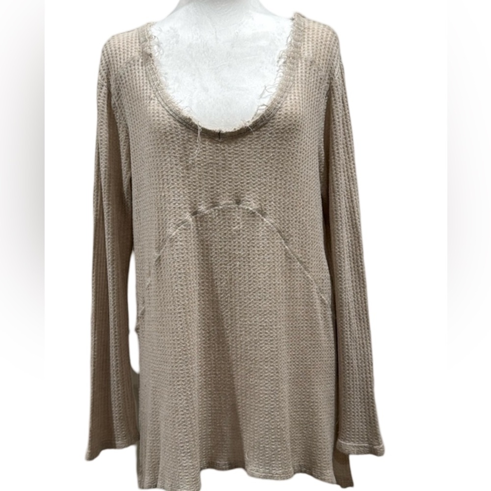Distressed looked very light pullover